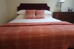 Kinghorn Town Hall - Third bedroom with kingsize bed (ensuite in room)